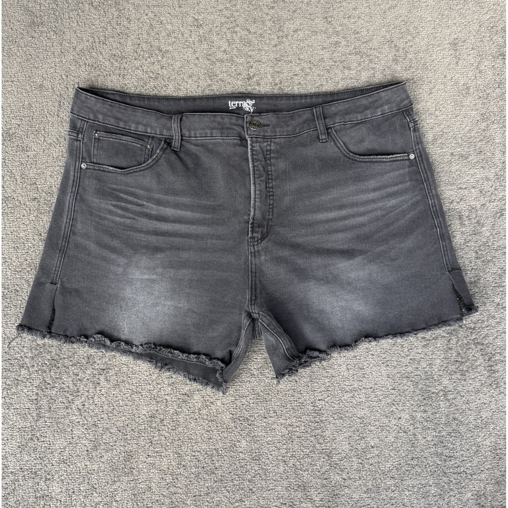 Terra & Sky Womens Plus 20W Black Faded Denim Raw Hem Stretch Jean Shorts